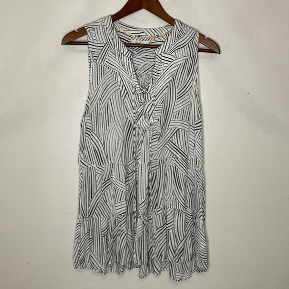 Floreat Neutral Striped Tiered Boho Tank Top womens 8/Medium - Picture 1 of 8